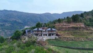 उत्तराखंड सिर्फ तीर्थ नहीं अब होमस्टे क्रांति का केंद्र! नीलम चौहान बनी “जॉब गिवर”, सालाना 30 लाख की कमाई से साबित की स्वरोजगार की ताकत