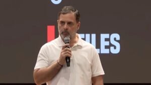 दिल्ली के जहरीले प्रदूषण पर राहुल गांधी का केंद्र पर तीखा हमला, संसद में बहस की मांग