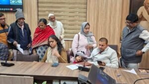 जनता दरबार में 130 शिकायतें दर्ज, ADM मिश्रा ने कई मामलों का किया निपटारा, अधिकारियों को त्वरित कार्रवाई के निर्देश