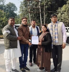 हरिद्वार वरिष्ठ समाजसेवी सुनील सेठी ने महापौर जी को दिया ज्ञापन आवारा पशुओं से मिले छुटकारा