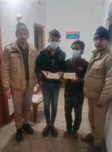 कोतवाली हल्द्वानी पुलिस ने मोबाइल चोरी का किया खुलासा, दो शातिर चोर गिरफ्तार