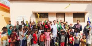 राष्ट्रीय पंजाबी महासभा द्वारा चंडी घाट स्थित कुष्ठ आश्रम में बच्चों संग मनाई गई भव्य फूलों की होली