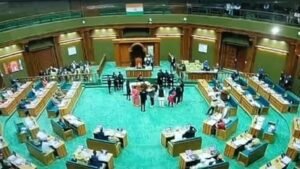 Uttarakhand Budget Session Live: खिलाड़ियों को नौकरी समेत कई मुद्दों से गरमाया सदन, बाहर विपक्ष का धरना