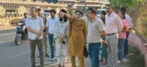 कुंभ मेला मेलाधिकारी ने किया प्रशासनिक रोड कॉरिडोर सहित विभिन्न निर्माण कार्यों का निरीक्षण। गुणवत्ता व समयबद्धता सुनिश्चित करने के सख्त निर्देश।