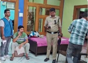 हरिद्वार जमीन घोटाले में IAS के घर पहुंची विजिलेंस, कई ठिकानों पर रेड