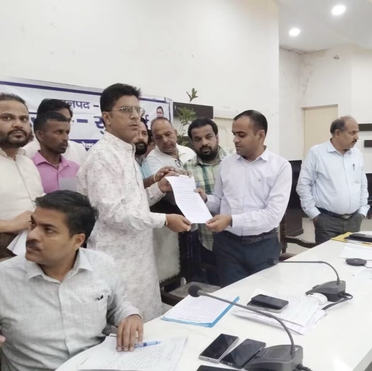 कावड़ यात्रा से पूर्व टूटी सड़को बड़े बड़े गड्ढों को करवाया जाए दुरस्त – सुनील सेठी